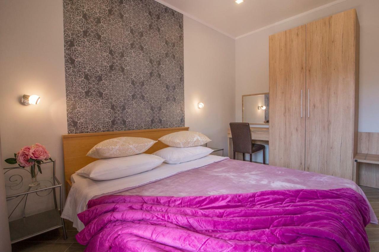 Apartments Smokva Makarska Kültér fotó