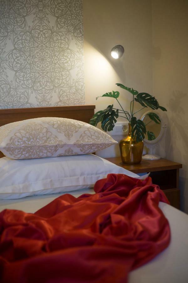 Apartments Smokva Makarska Kültér fotó