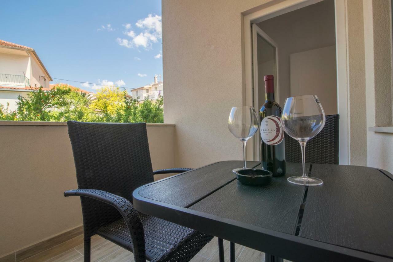 Apartments Smokva Makarska Kültér fotó