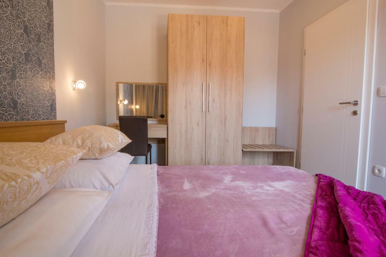 Apartments Smokva Makarska Kültér fotó